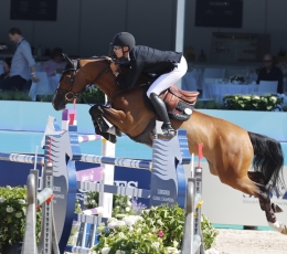 Home win for Henrick in sensational Stockholm speed class