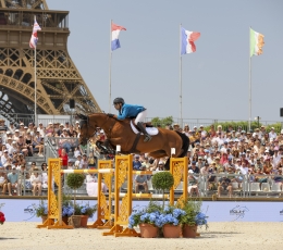 Abdel Saïd and Bonne Amie Dominate the Eiffel Challenge 5* Finale Under the Tower