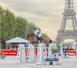The King Returns: Henrik von Eckermann and King Edward Deliver Paris' Must-Watch Moment