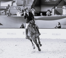 0.17 Seconds of Glory: Brash Steals the Crown from Thomas in Shanghai Showdown