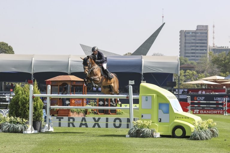 Ruben Arroyave Claims Top Spot in the Trofeo Traxion CSI2*