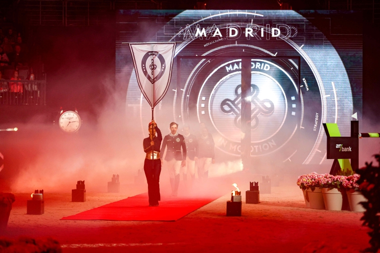 Behind the Scenes - 5* horses travelling to the GC Prague Playoffs!