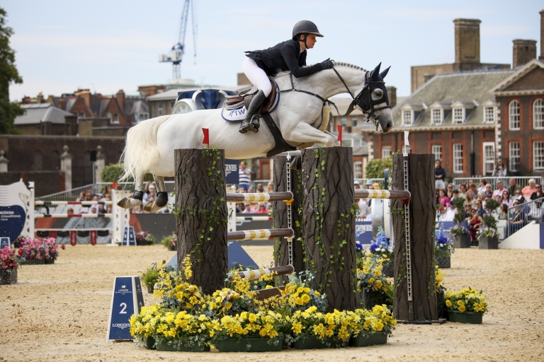 LGCT London’s CSI2* Fiji Water Grand Prix Trills Crowd on Final Day