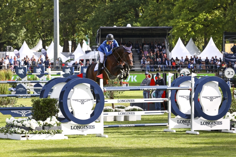 Christian Ahlmann & D’Aganix 2000 Z Deliver Must-Watch Moment in Riesenbeck