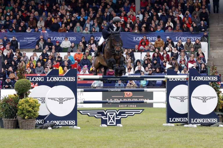 How can Pender and Thieme be level, yet be beaten by Ahlmann?