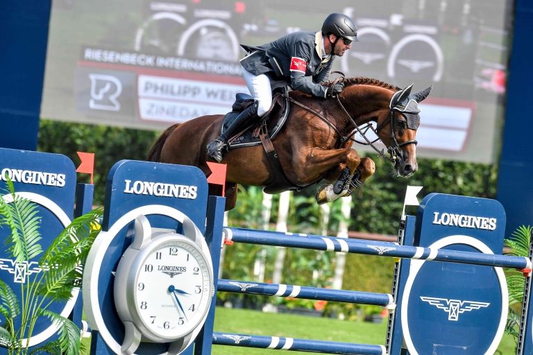 UNCOVER THE SECRETS of being a Show Jumping Groom with Lisa Fundis!